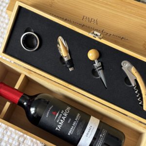 Caja regalo para vino personalizada